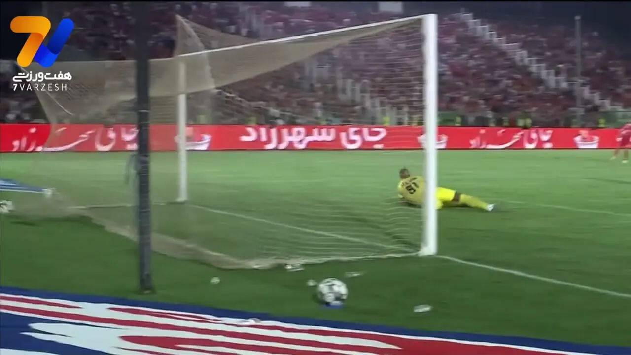 خلاصه بازی پرسپولیس 1 - فولاد 1/ صدرنشینی پرسپولیس خواب شد